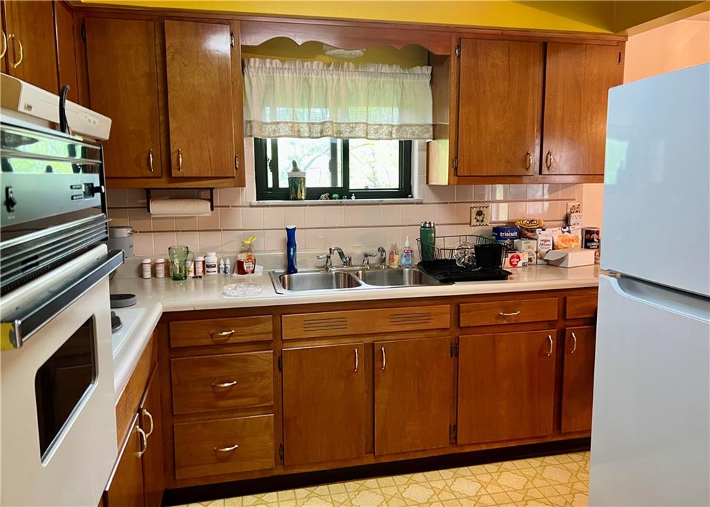 524 Decatur Avenue Pittsburgh, PA 15221 - Photo 11 of 23 Gallery Image 11
