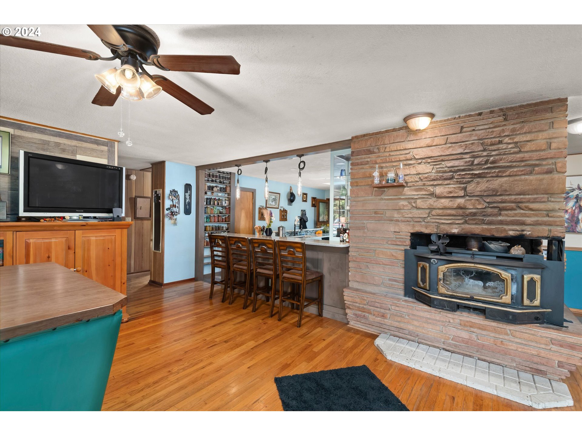 90894 Angels Flight Road Leaburg, OR 97489 - Photo 3 of 44 Gallery Image 3