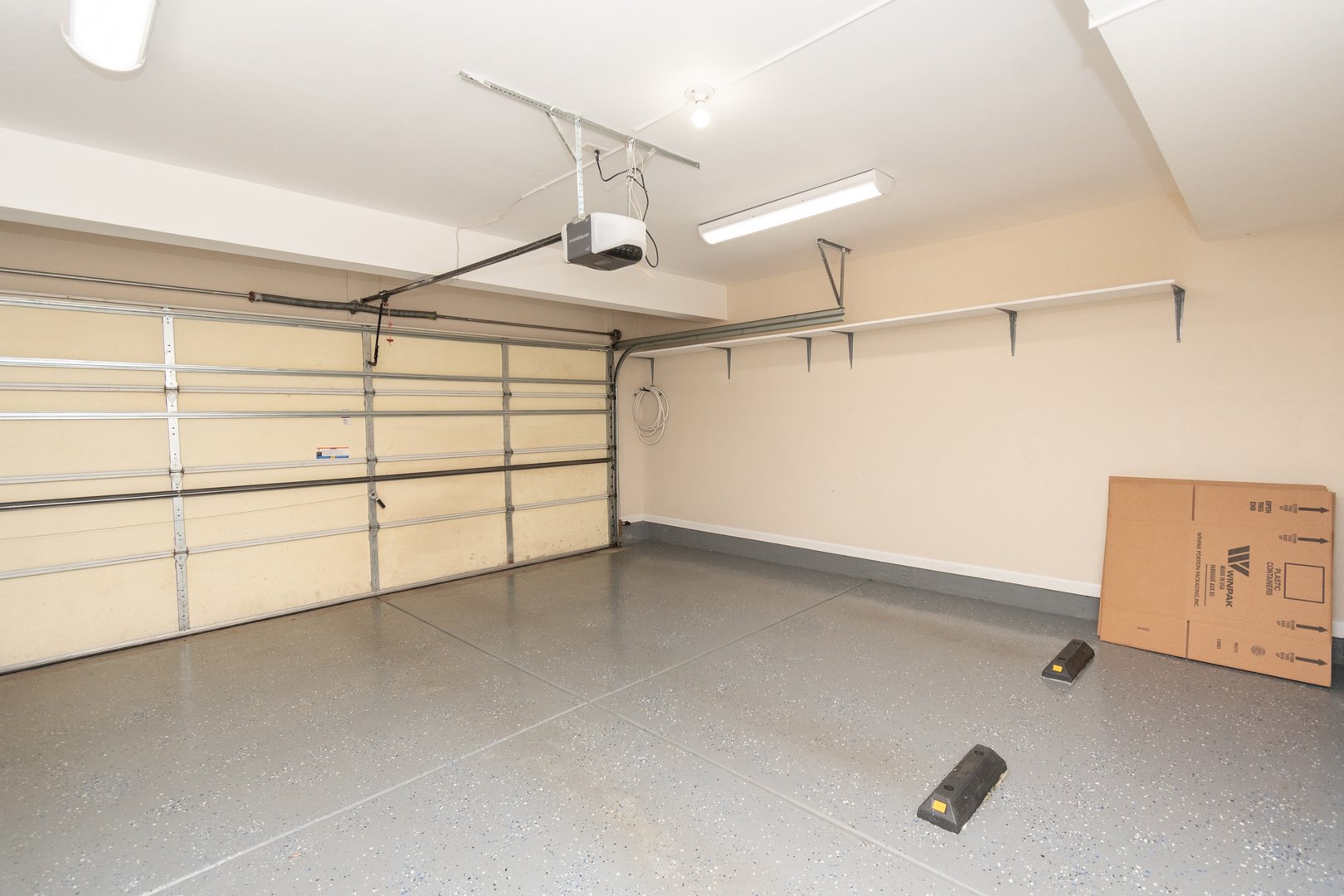 39672 Warren Lane Beach Park, IL 60083 - Photo 15 of 15 a view of a garage