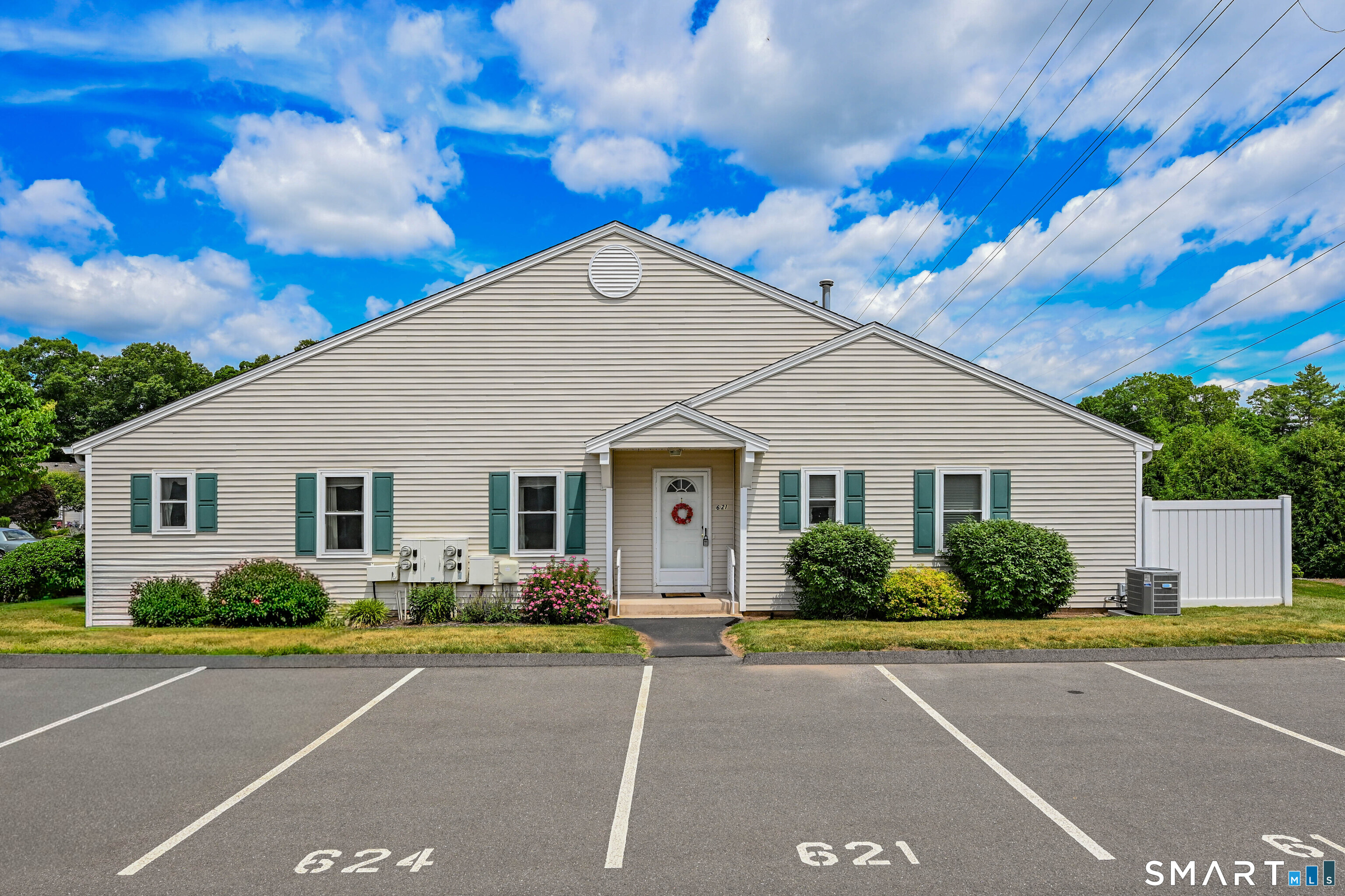 621 Overlook Path, Unit 621 Southington, CT 06489 - Photo 1 of 34