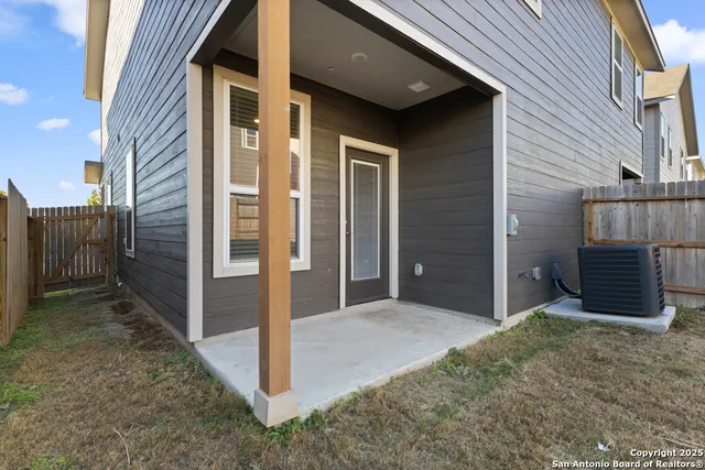 $1,800 | 7620 Magnolia Village, Unit 102, San Antonio, TX 78252