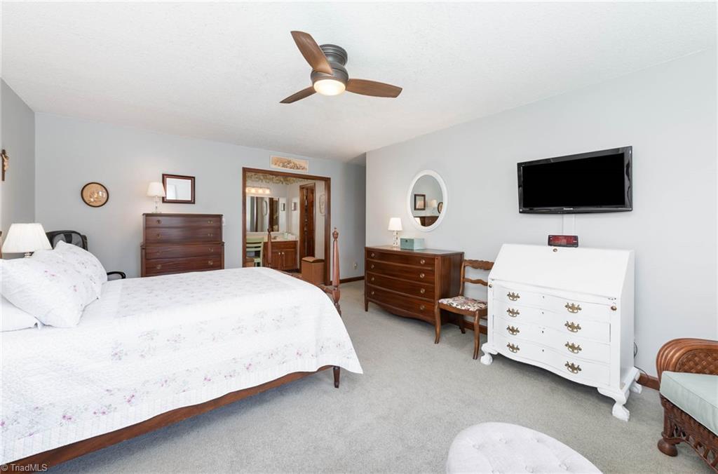 4105 Deloach Court High Point, NC 27265 - Photo 19 of 32 Gallery Image 19
