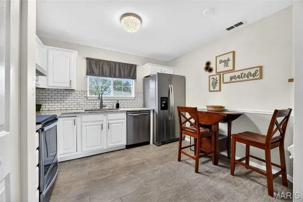 $179,900 | 74 Sugar Glen Court, St. Peters, MO 63376