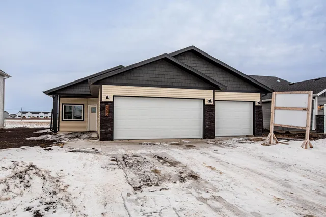 $391,468 | 6282 87th Avenue South, Horace, ND 58047