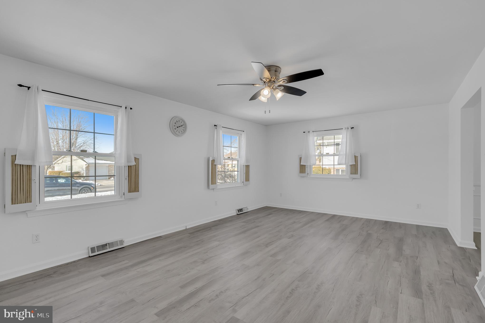 421 Clearview Road Hanover, PA 17331 - Photo 6 of 24 Gallery Image 6