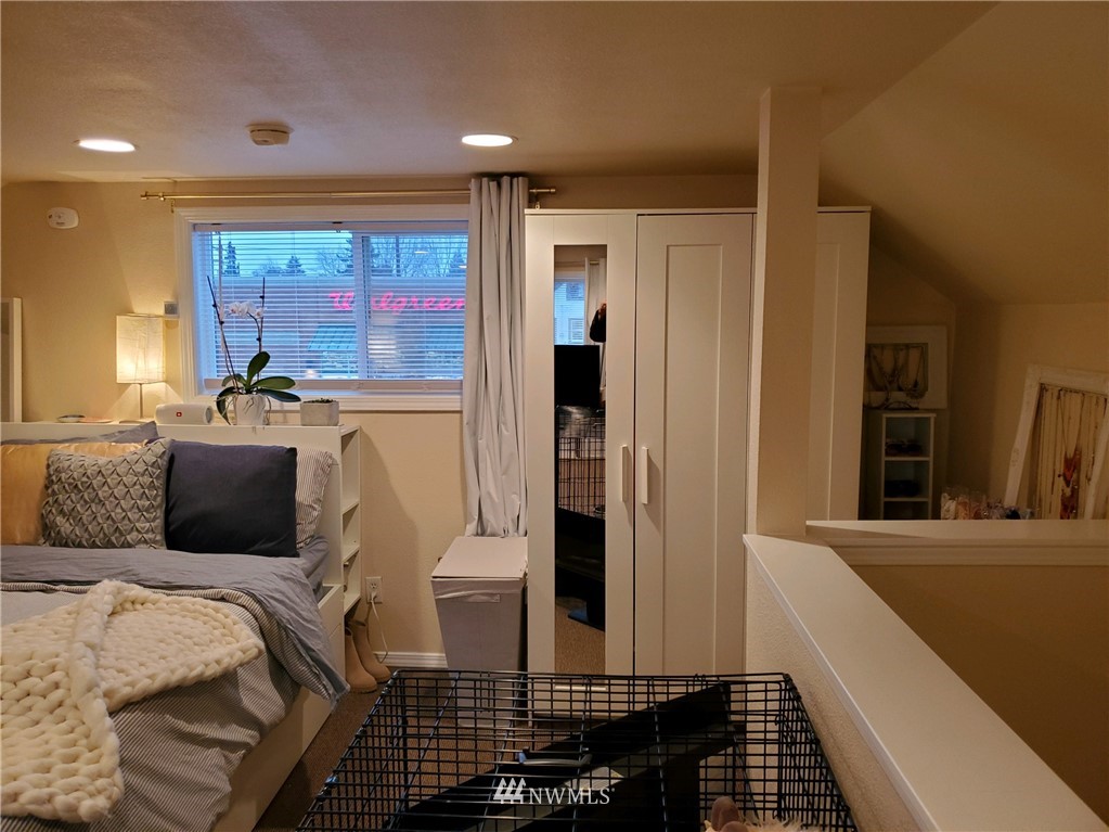 2212 Broadway Everett, WA 98201 - Photo 24 of 26 a bathroom with a sink toilet and shower