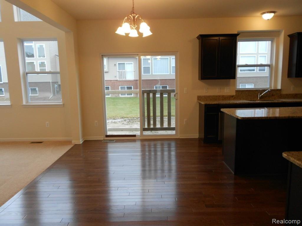 27585 Cromwell Road Novi, MI 48374 - Photo 6 of 25 DSCN3386.jpg