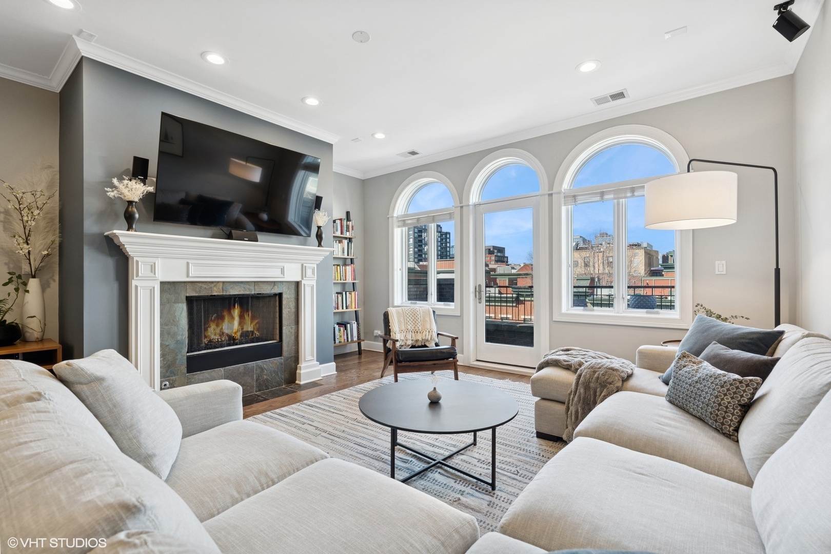 1019 West Monroe Street, Unit 4W Chicago, IL 60607 - Photo 2 of 23