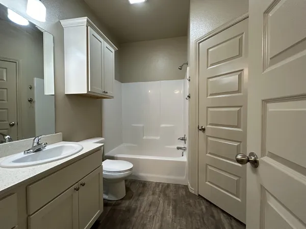 $2,100 | 2134 10th Street, Lubbock, TX 79401