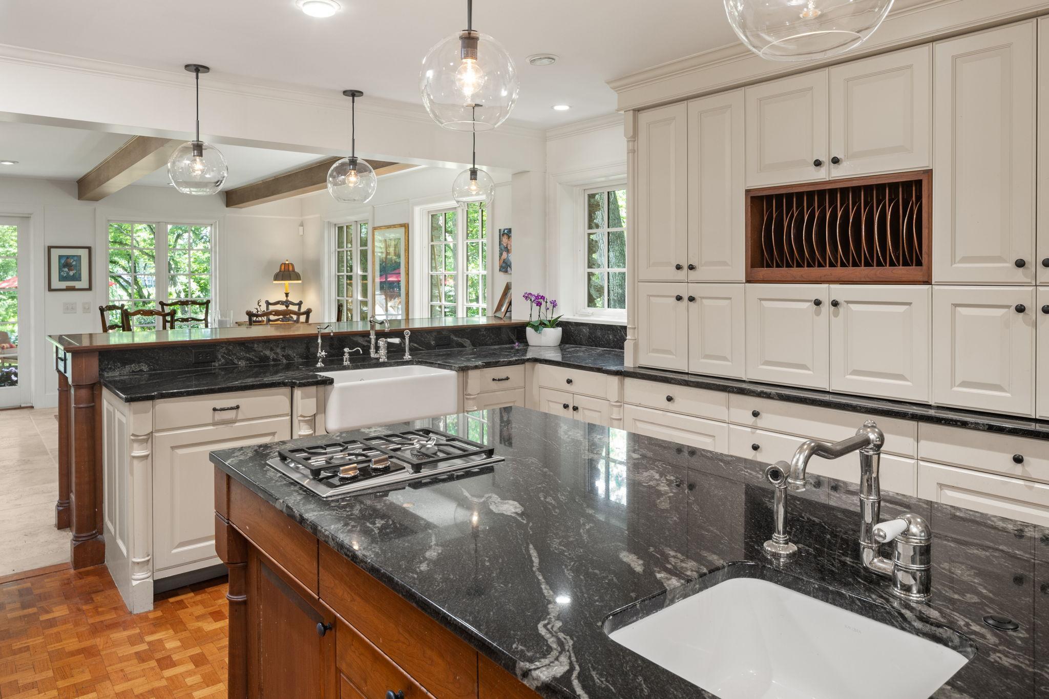 5117 Schaefer Road Edina, MN 55436 - Photo 19 of 91