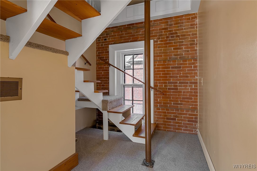 196 Linwood Avenue Buffalo, NY 14209 - Photo 30 of 50