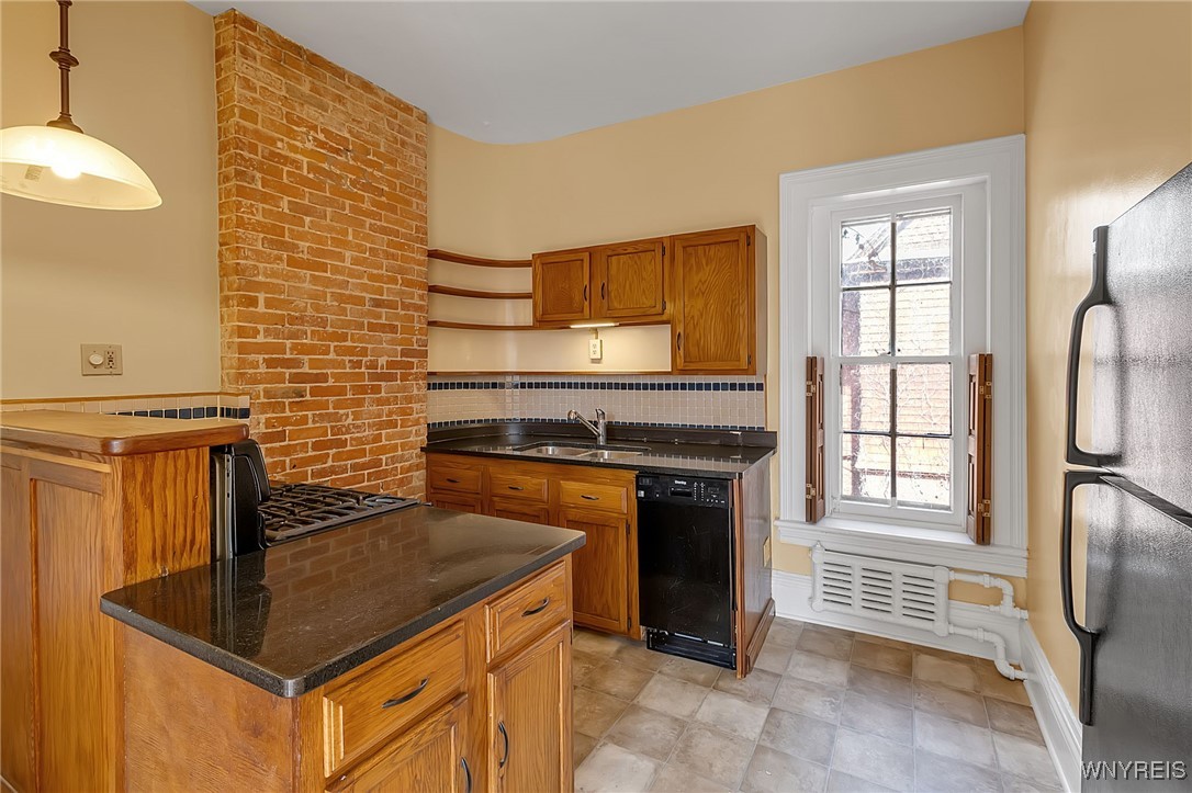 196 Linwood Avenue Buffalo, NY 14209 - Photo 32 of 50