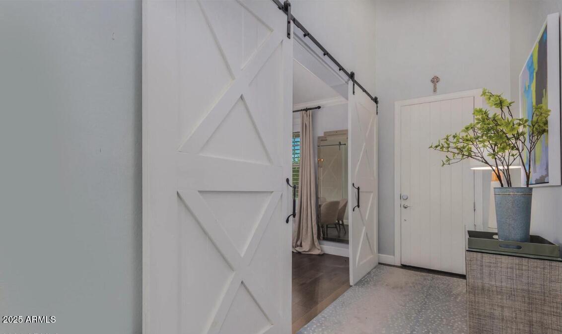 947 West Kaibab Drive Chandler, AZ 85248 - Photo 13 of 32 a view of entryway with a potted plant