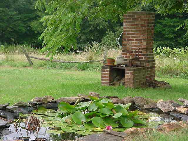 2060 Fox Ridge Road Sparta, NC 28675 - Photo 7 of 8 Other.
