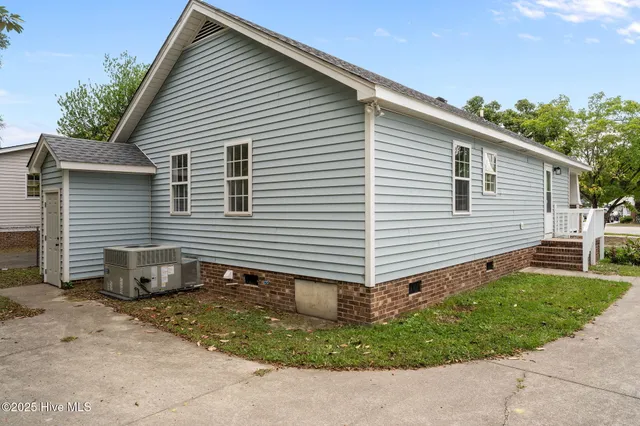 $207,000 | 1321 Nash Street, Wilson, NC 27893