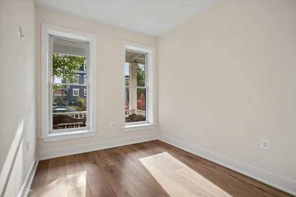 $4,800 | 329 16th Street Southeast, Unit 1, Washington, DC 20003