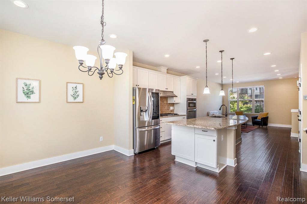 2841 Hartwick Drive Rochester Hills, MI 48307 - Photo 2 of 16