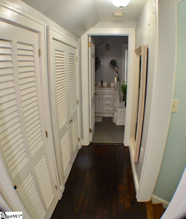 203 East Faris Road Greenville, SC 29605 - Photo 23 of 36 Gallery Image 23