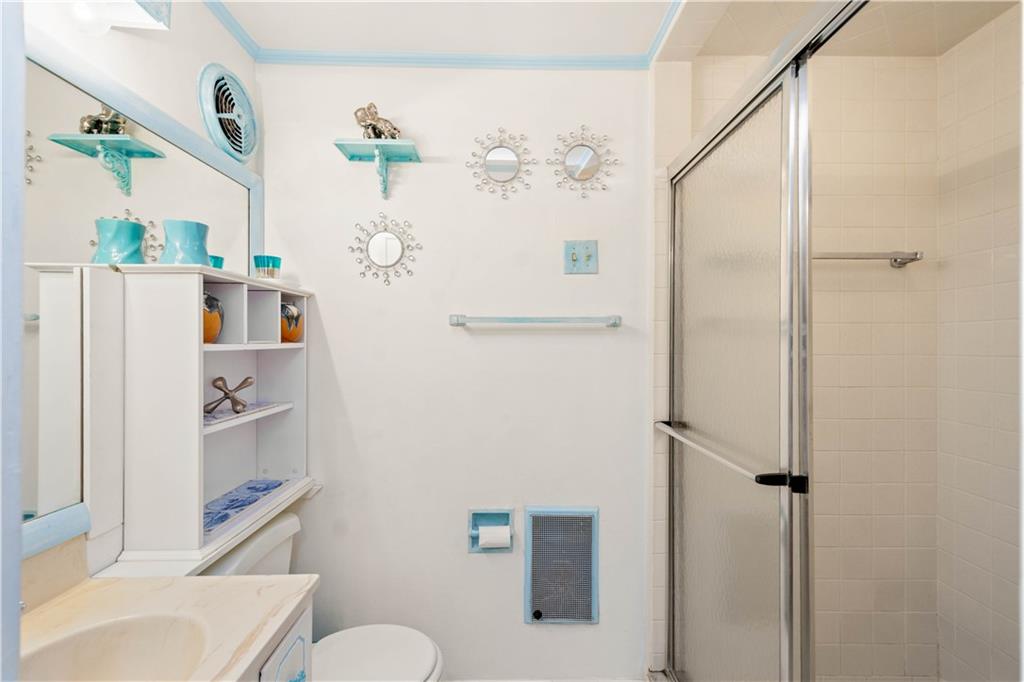4238 Greenridge Road Pittsburgh, PA 15234 - Photo 21 of 25 Gallery Image 21