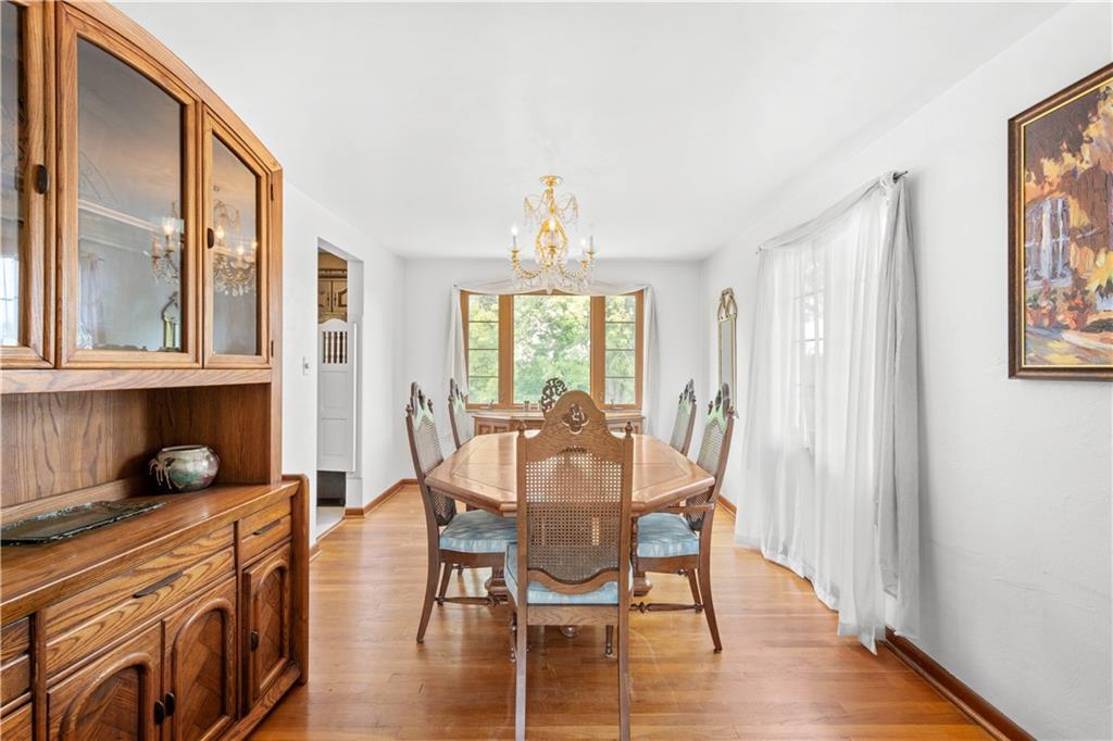 4238 Greenridge Road Pittsburgh, PA 15234 - Photo 5 of 25 Gallery Image 5