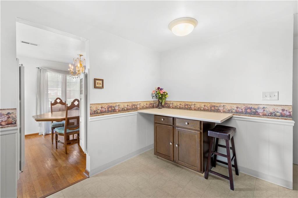 4238 Greenridge Road Pittsburgh, PA 15234 - Photo 7 of 25 Gallery Image 7