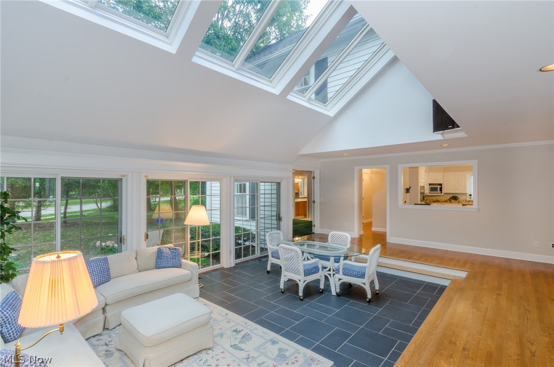 2762 Inverness Road Shaker Heights, OH 44122 - Photo 5 of 27 Gallery Image 5