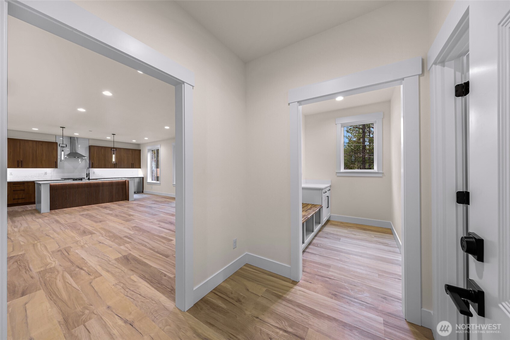 511 West 2nd Street Cle Elum, WA 98922 - Photo 15 of 35 a view of kitchen with wooden floor