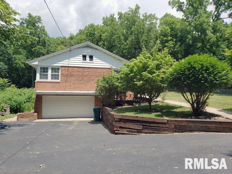 801 Highview Road East Peoria, IL 61611 - Photo 5 of 46 Gallery Image 5