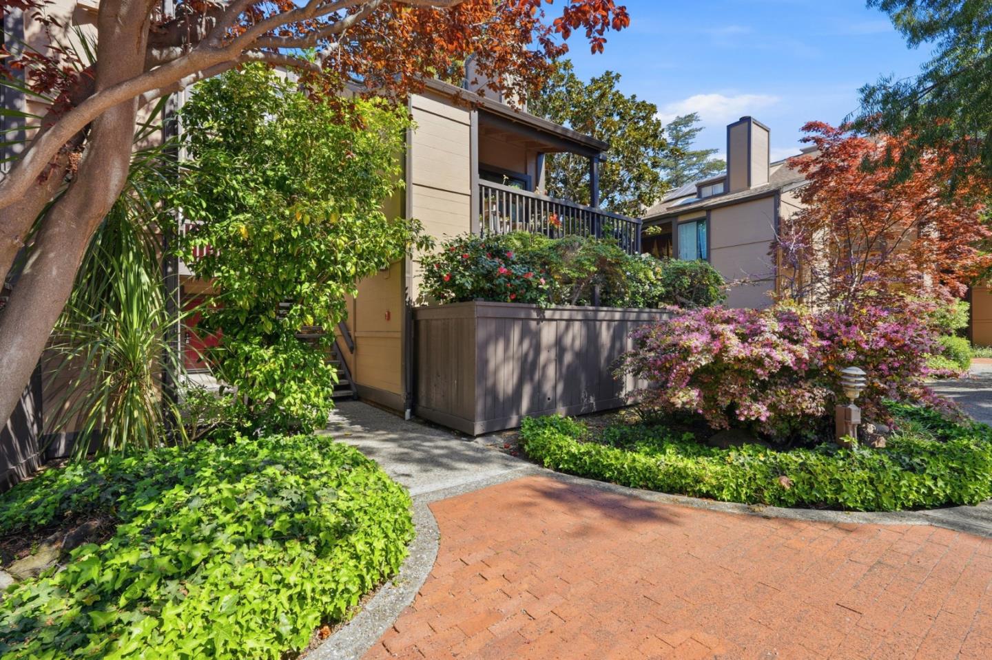 765 North Rengstorff Avenue, Unit 19 Mountain View, CA 94043 - Photo 2 of 33