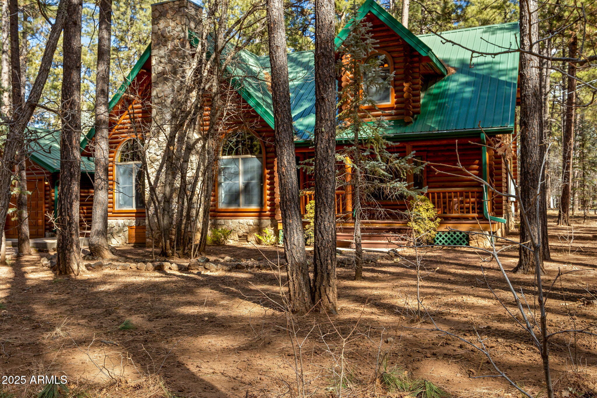 2677 Jackrabbit Drive Pinetop, AZ 85935 - Photo 49 of 87 a view of a pathway of a house