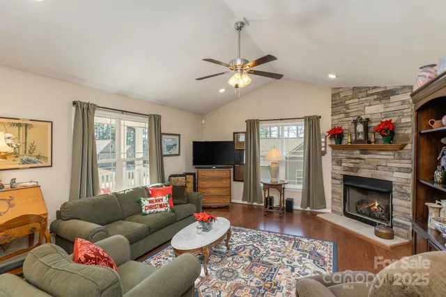 $630,000 | 57 Pounding Mill, Hendersonville, NC 28792