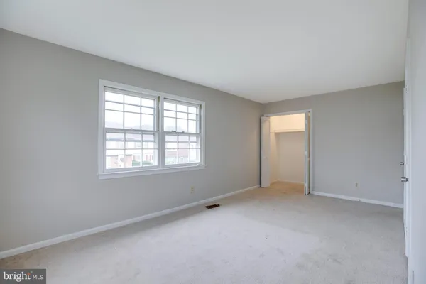 $2,350 | 322 Clay Street, Fredericksburg, VA 22408