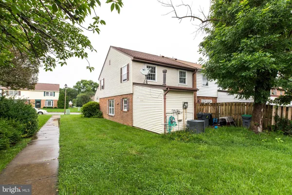 $2,350 | 322 Clay Street, Fredericksburg, VA 22408