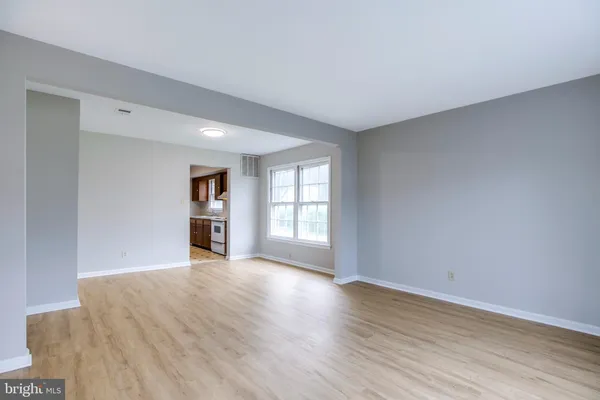 $2,350 | 322 Clay Street, Fredericksburg, VA 22408