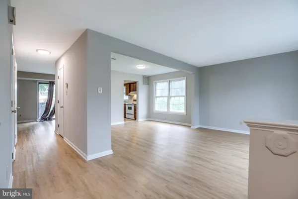 $2,350 | 322 Clay Street, Fredericksburg, VA 22408