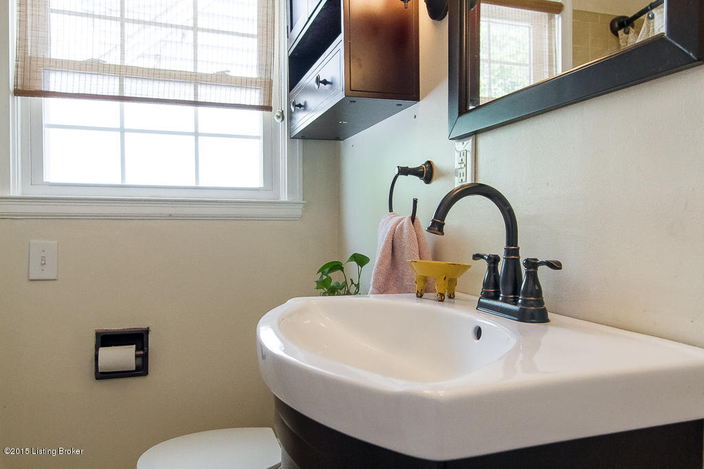 4221 Winchester Road Louisville, KY 40207 - Photo 20 of 37 4221 Winchester Rd-22