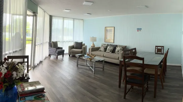 $2,200 | 877 Northeast 195th Street, Unit 320, Miami, FL 33179