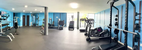 $2,200 | 877 Northeast 195th Street, Unit 320, Miami, FL 33179