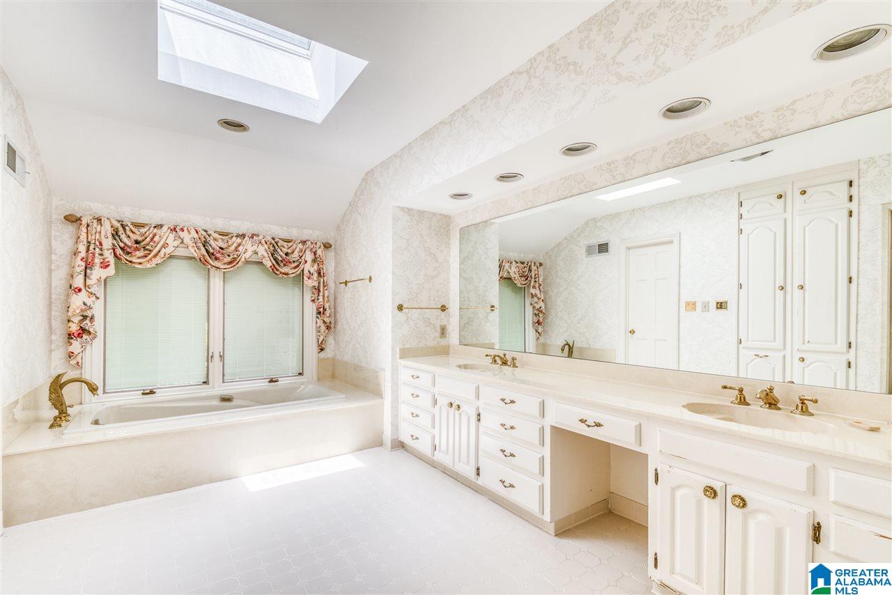 3436 Brookwood Road Birmingham, AL 35223 - Photo 20 of 37