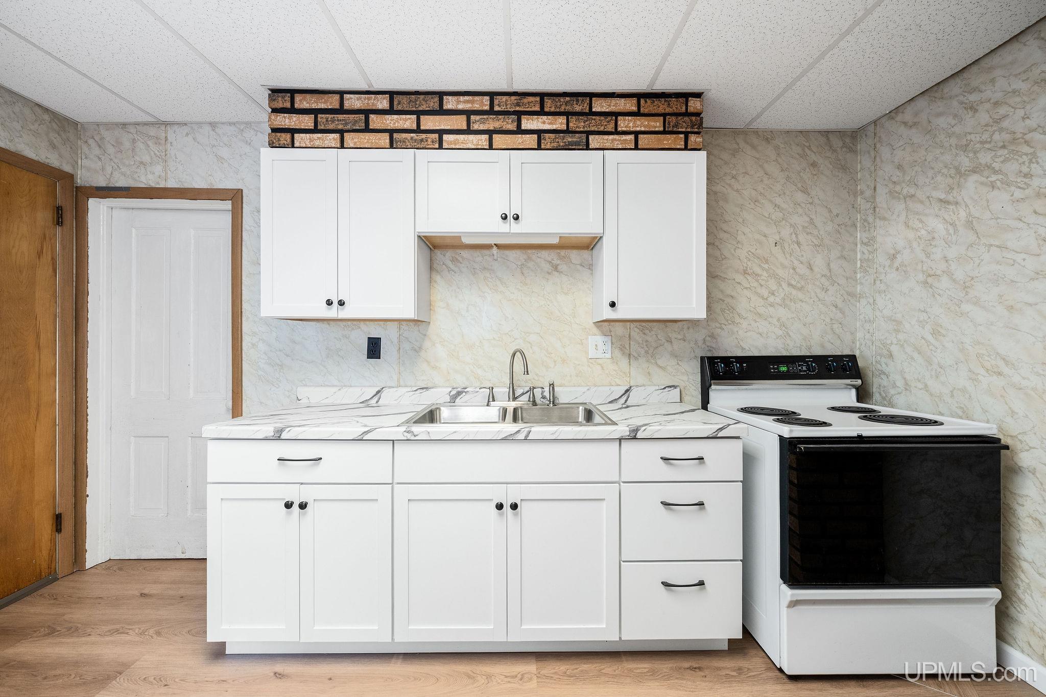 135 York Street Ishpeming, MI 49849 - Photo 13 of 32