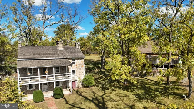 a view of a backyard of the house