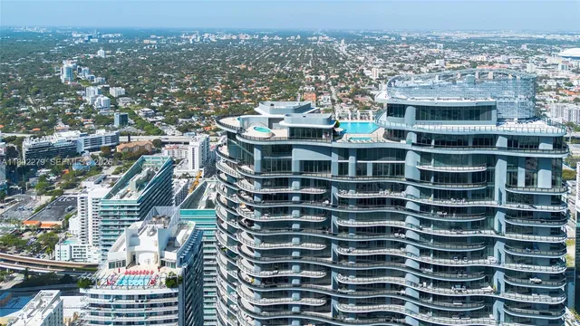 $14,900,000 | 1000 Brickell Plaza, Unit UPH6201, Miami, FL 33131