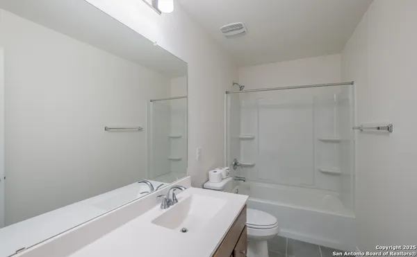 $1,950 | 3975 Gentle Meadow, New Braunfels, TX 78130