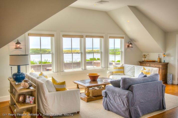 11 Columbus Avenue Nantucket, MA 02554 - Photo 3 of 42