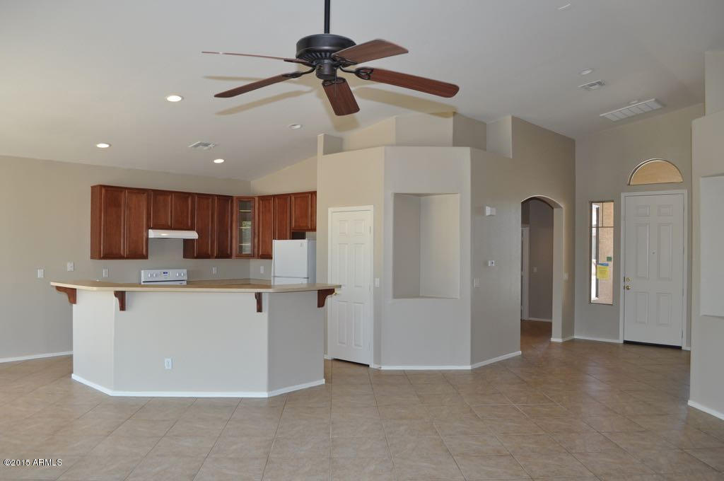 9431 West Heber Road Tolleson, AZ 85353 - Photo 4 of 17 GREAT ROOM 2