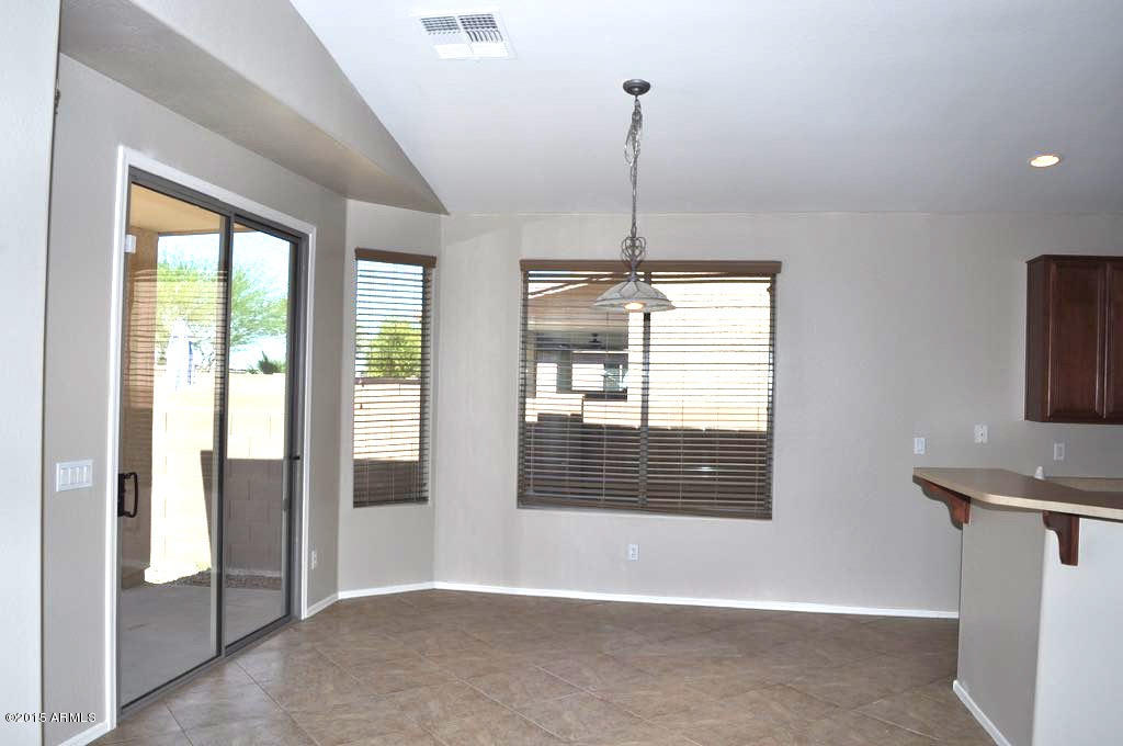 9431 West Heber Road Tolleson, AZ 85353 - Photo 7 of 17 BREAKFAST NOOK