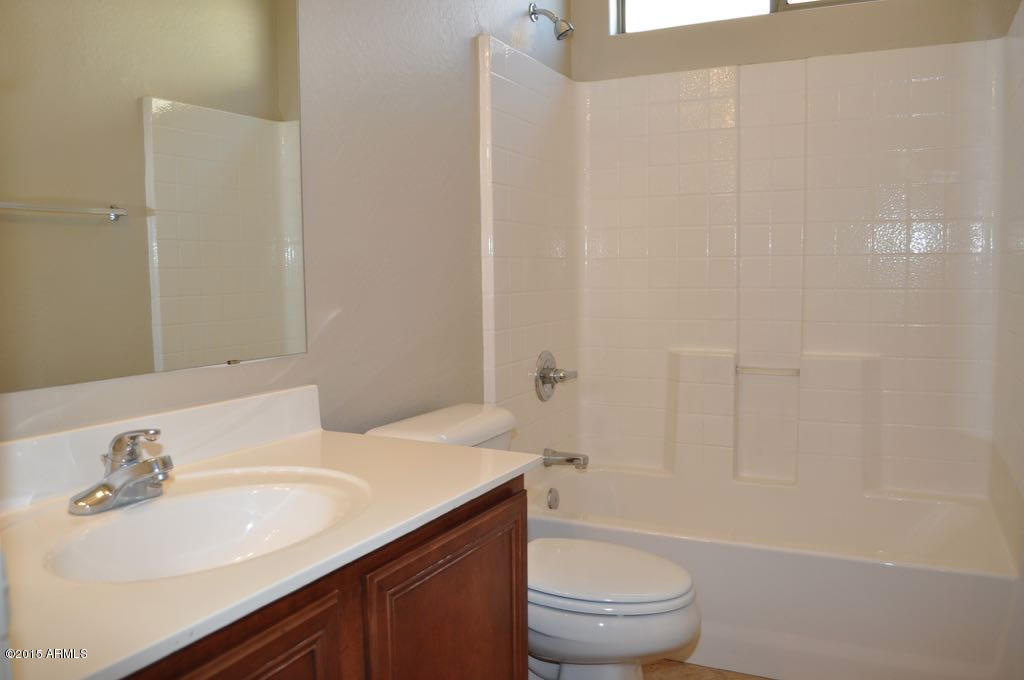 9431 West Heber Road Tolleson, AZ 85353 - Photo 10 of 17 FULL BATH