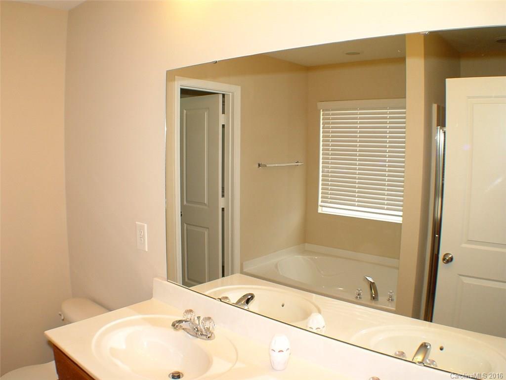 616 Rook Road Charlotte, NC 28216 - Photo 11 of 18