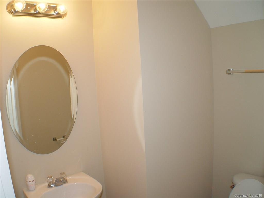 616 Rook Road Charlotte, NC 28216 - Photo 17 of 18