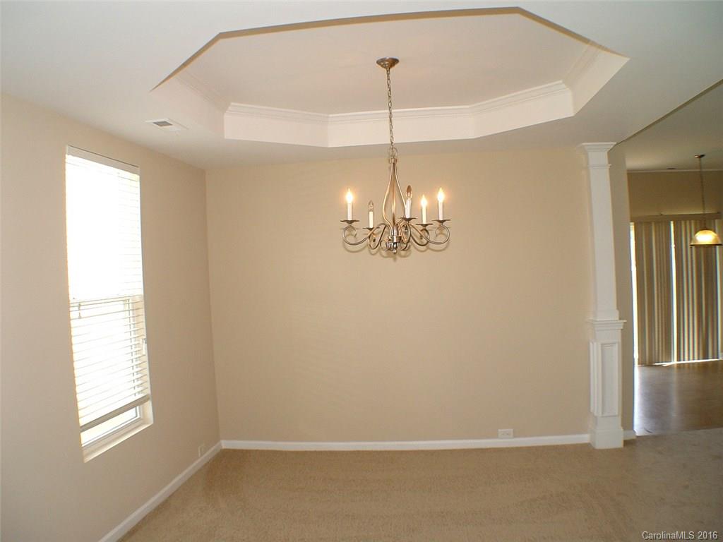 616 Rook Road Charlotte, NC 28216 - Photo 4 of 18